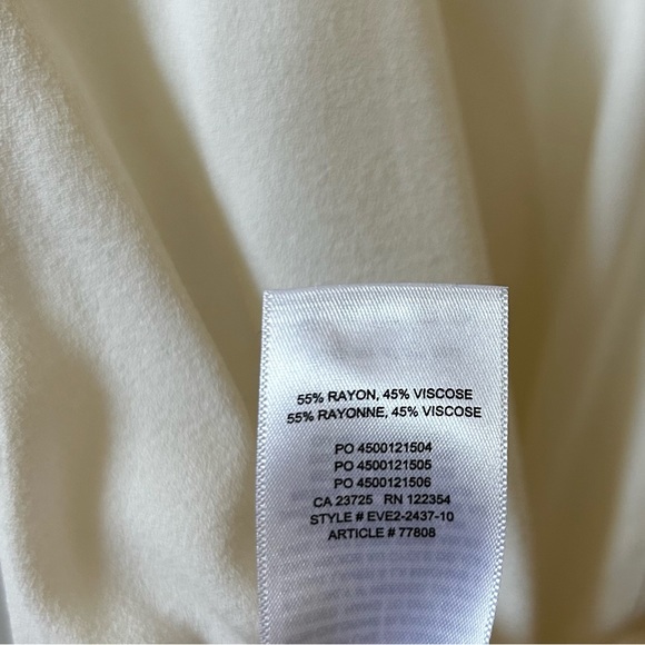 Puff sleeves wrap top - Picture 6 of 7